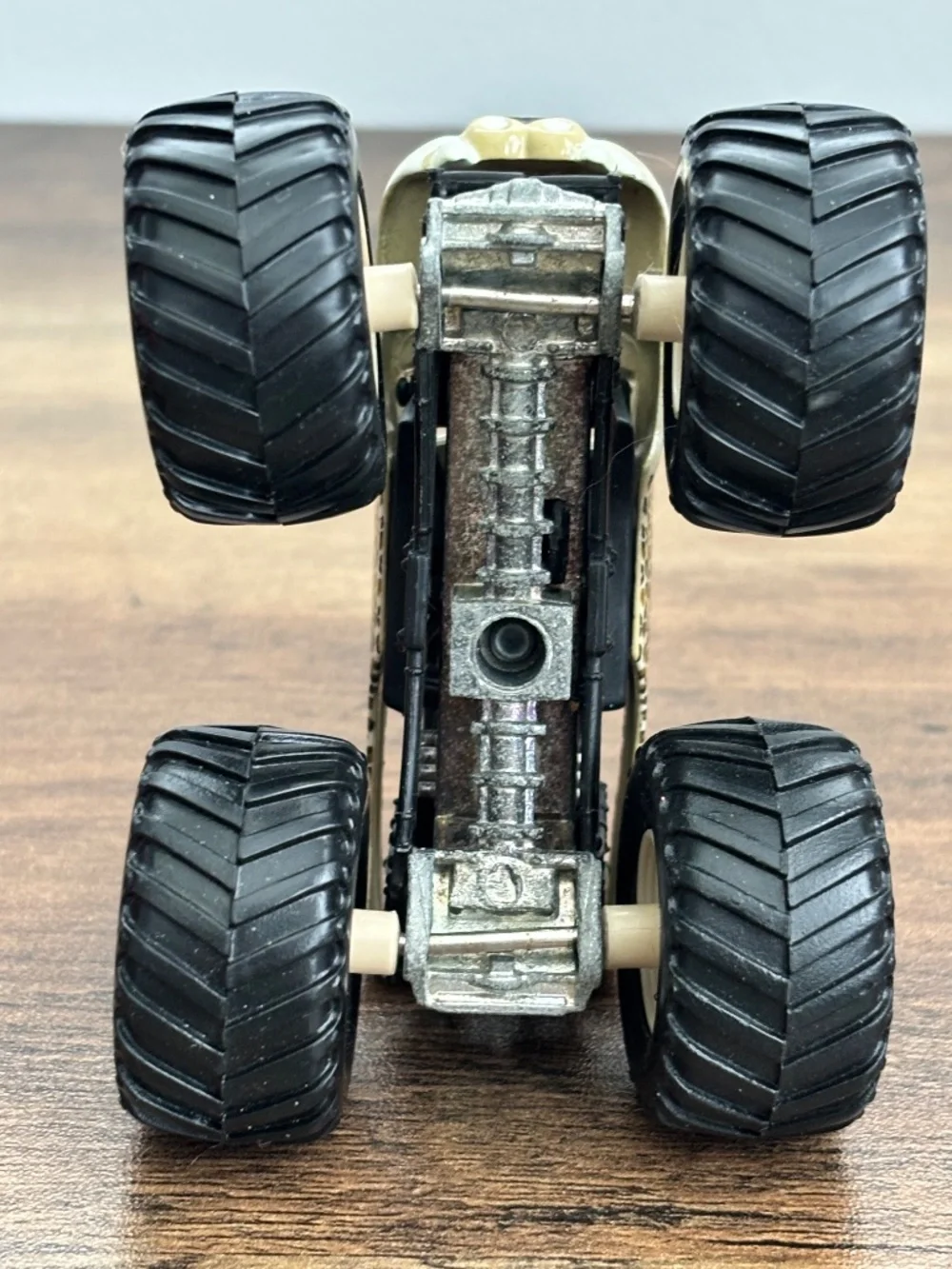 Monster Jam 1:64 Pouncer Die Cast Leopard Print Monster Truck Hot Wheels Toy